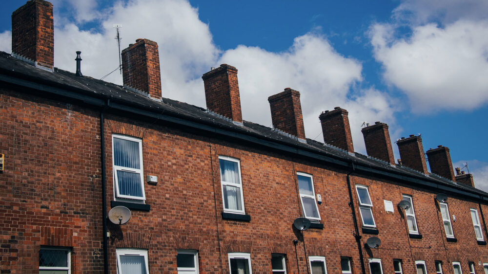 I lawr i sero: Dull blaengar Grŵp Tai Cynon Taf o gyflawni cydbwysedd carbon sero net erbyn 2030